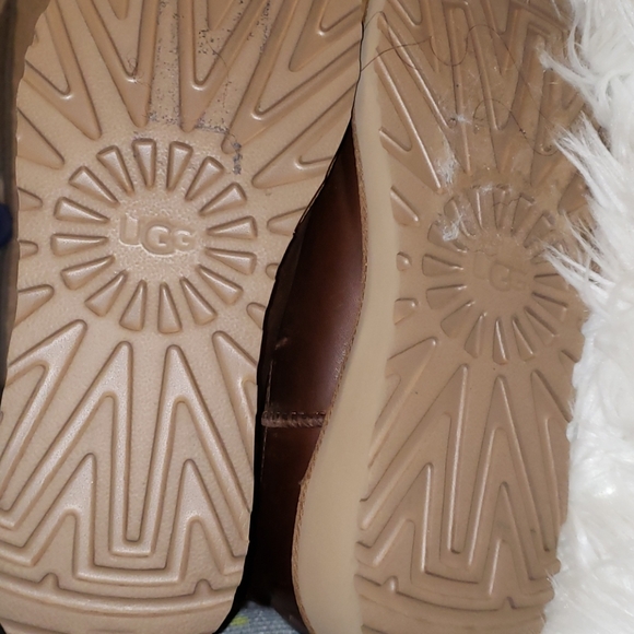 ugg boots - Picture 3 of 4